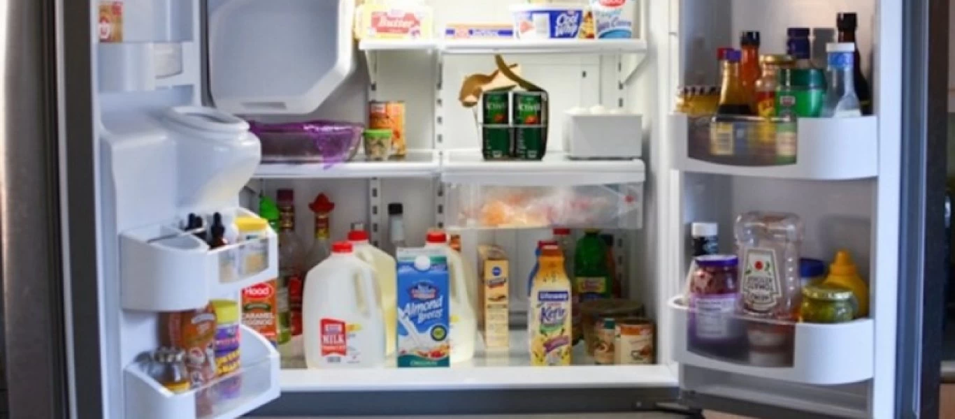 Διώξε τις έντονες μυρωδιές από το ψυγείο με αυτόν τον τρόπο